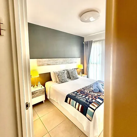 Bajo Estrellas Sun * Κοραλέχο